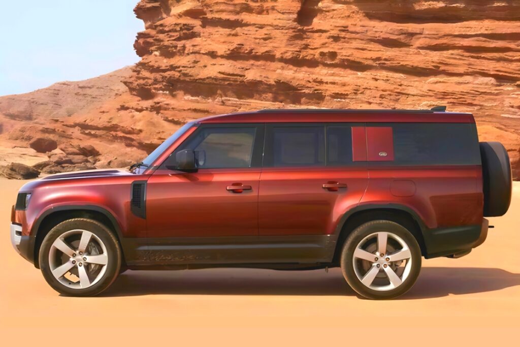 아빠들 반응 좋은 대형 SUV, "드디어 한국 상륙"…실내가 '대박이다' 4 New Defender 130 P400 X-Dynamic HSE (4)