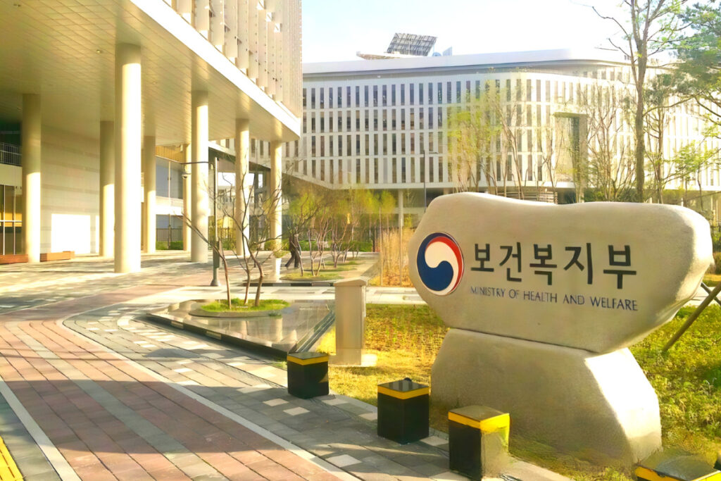 용접 하러간 줄 알았는데 “여기로 대거 몰렸다”…전공의들 근황에 ‘깜짝’ 2 Resident physician rehire (2)