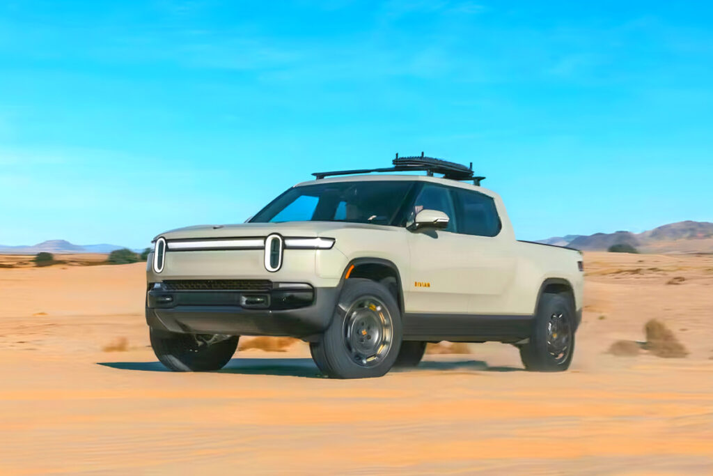 대형급 크기인데 "529km 달린다"…1억 원대 전기차에 테슬라도 '긴장' 3 Rivian California Dune Edition (3)