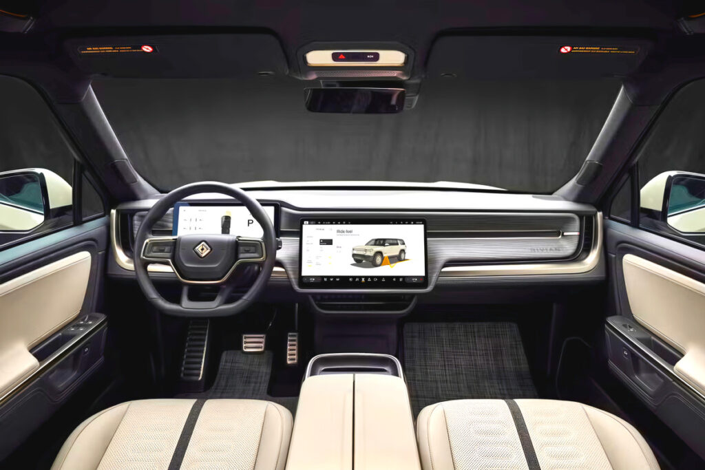 대형급 크기인데 "529km 달린다"…1억 원대 전기차에 테슬라도 '긴장' 5 Rivian California Dune Edition (5)