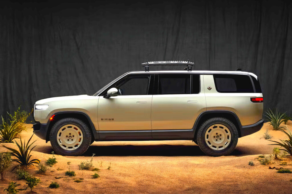 대형급 크기인데 "529km 달린다"…1억 원대 전기차에 테슬라도 '긴장' 6 Rivian California Dune Edition (6)