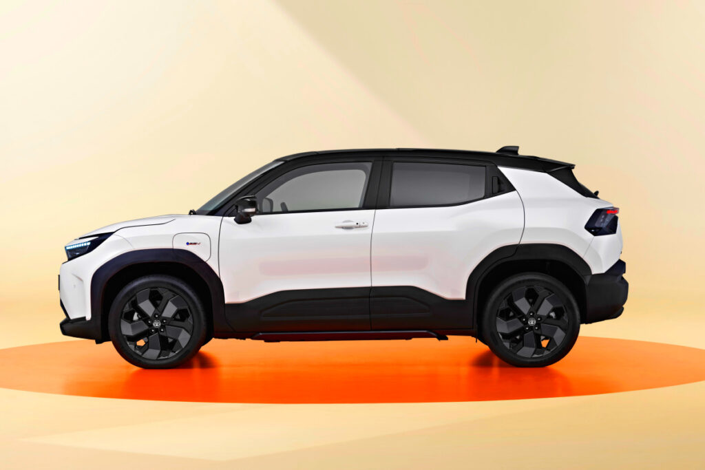 "EV3 계약 잠시만요"…국산차 압도할 신형 전기 SUV '등장' 1 Start booking Urban Cruiser Europe