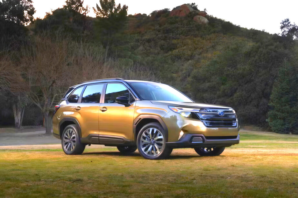 "일본차인데 이래도 되나?" 하이브리드 SUV 나온다…가격도 '깜짝' 3 Subaru 2025 Forester Hybrid Unveils (3)