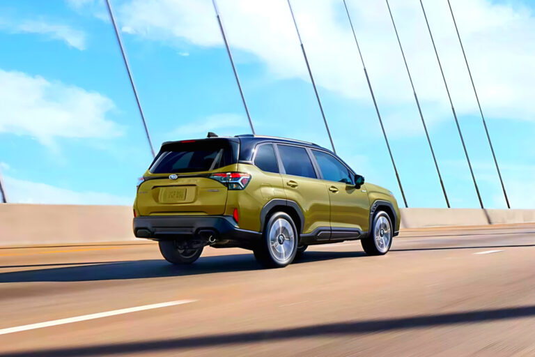 Subaru 2025 Forester Hybrid Unveils