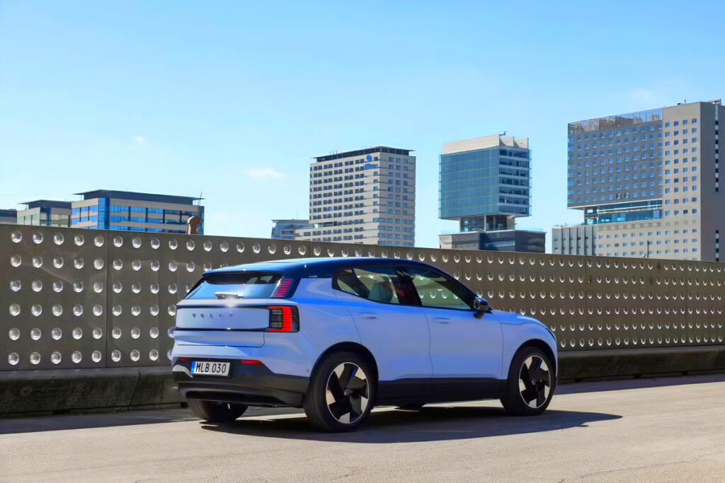 보조금 더하자 "3천만 원대로 뚝"…날벼락 맞은 국산 전기차 업계 7 Volvo EX30 Grant Finalized (7)