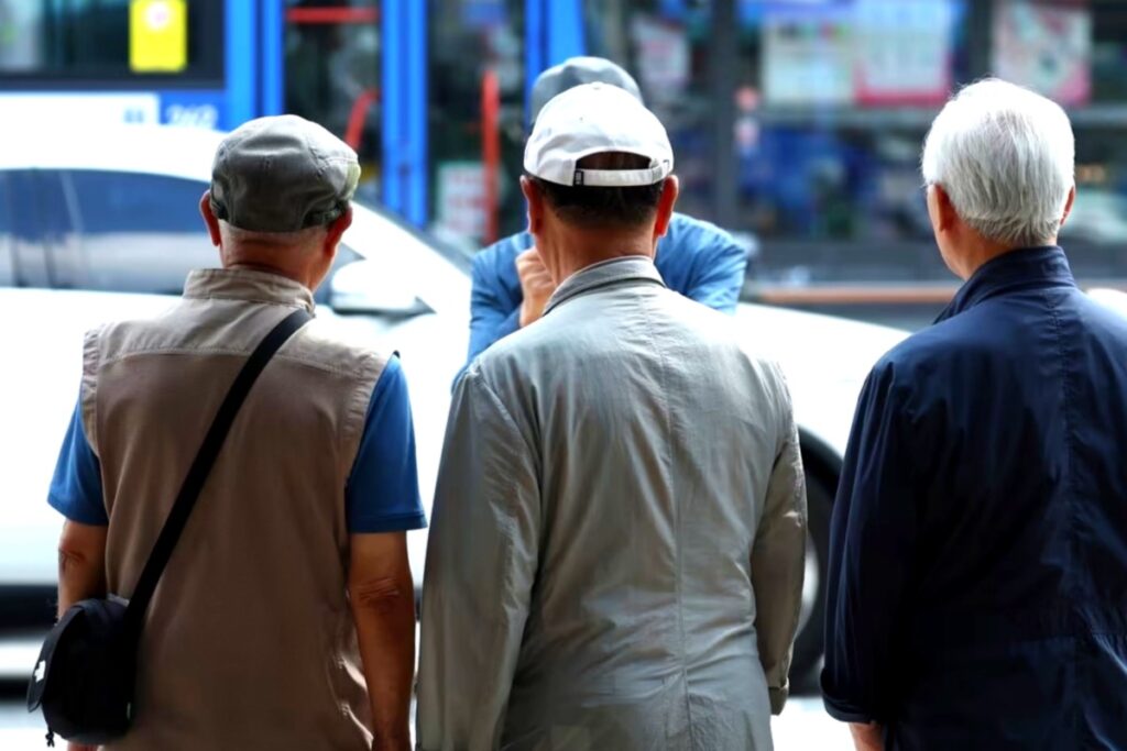 까딱하면 실명? "뇌졸중만 주의할 게 아니었네"…노년층들 '이럴 수가' 1 망막혈관폐쇄증