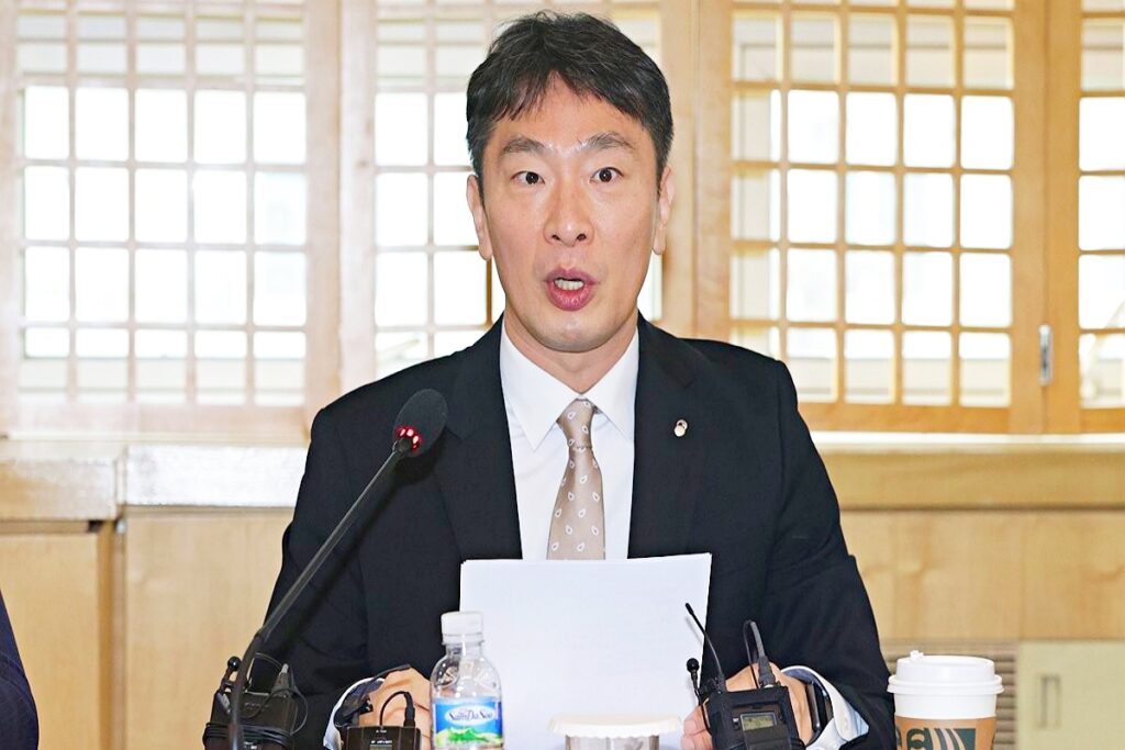 불안불안하더니 '결국'...한국은행 움직임에 서민들 기대감⬆ 4 은행