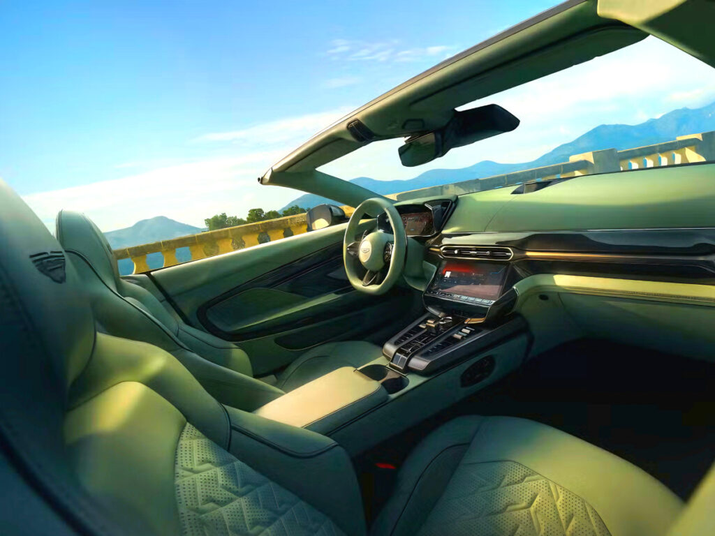 페라리도 벤틀리도 아니다 "아무나 못 산다는 車"…대체 뭐길래? 1 AstonMartin Vanquish Volante Unveiled