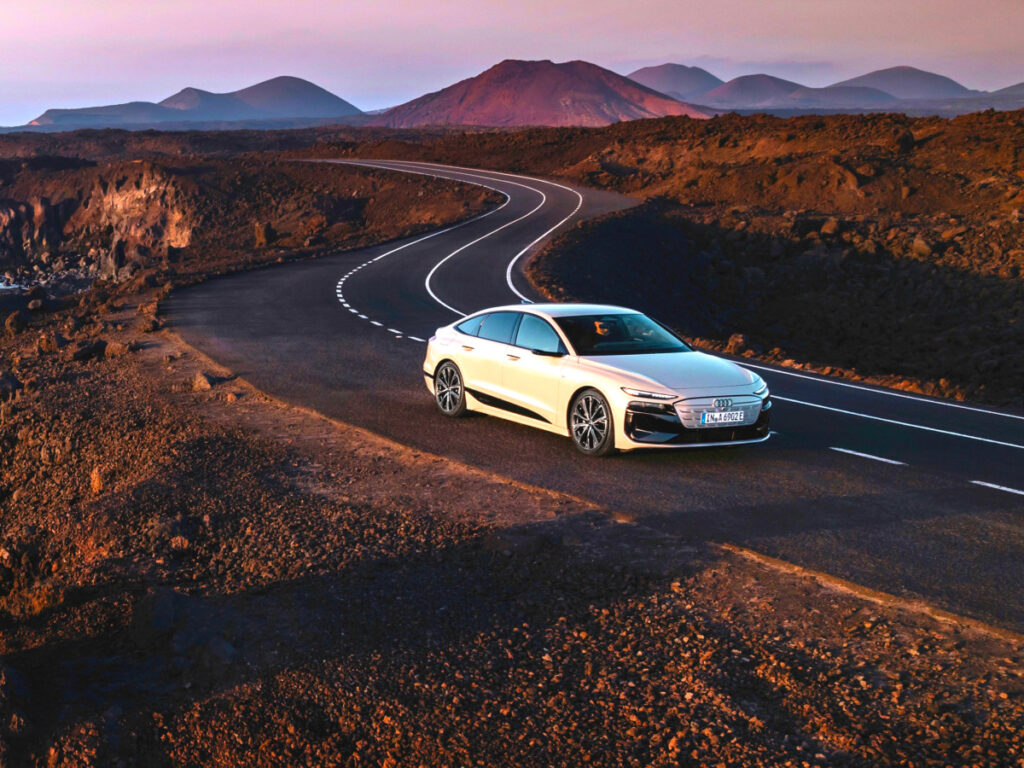 BMW·벤츠 잡기 위해 "독기 품었다"…신형 세단인데 1300만 원이나 싸다? 5 Audi A6 e-tron US pricing revealed (5)