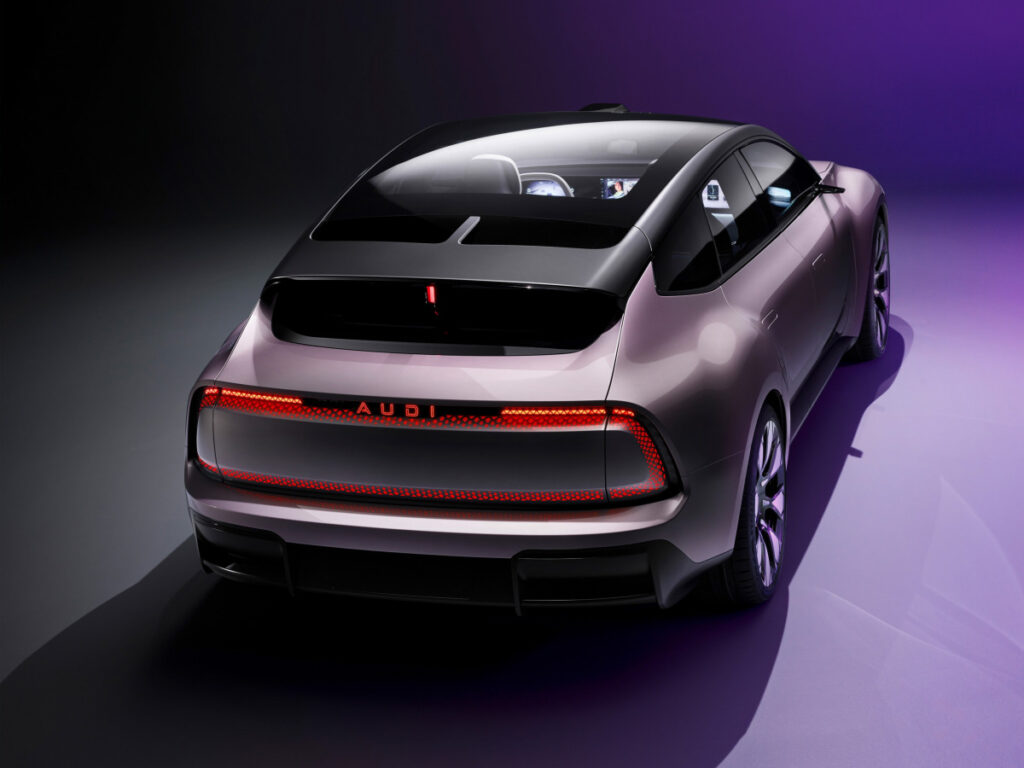 미국 시장 3배 팔더니 "자존심까지 버렸다"…BMW·벤츠 잡기 위한 '승부수' 10 Audi E-Concept coming soon (10)