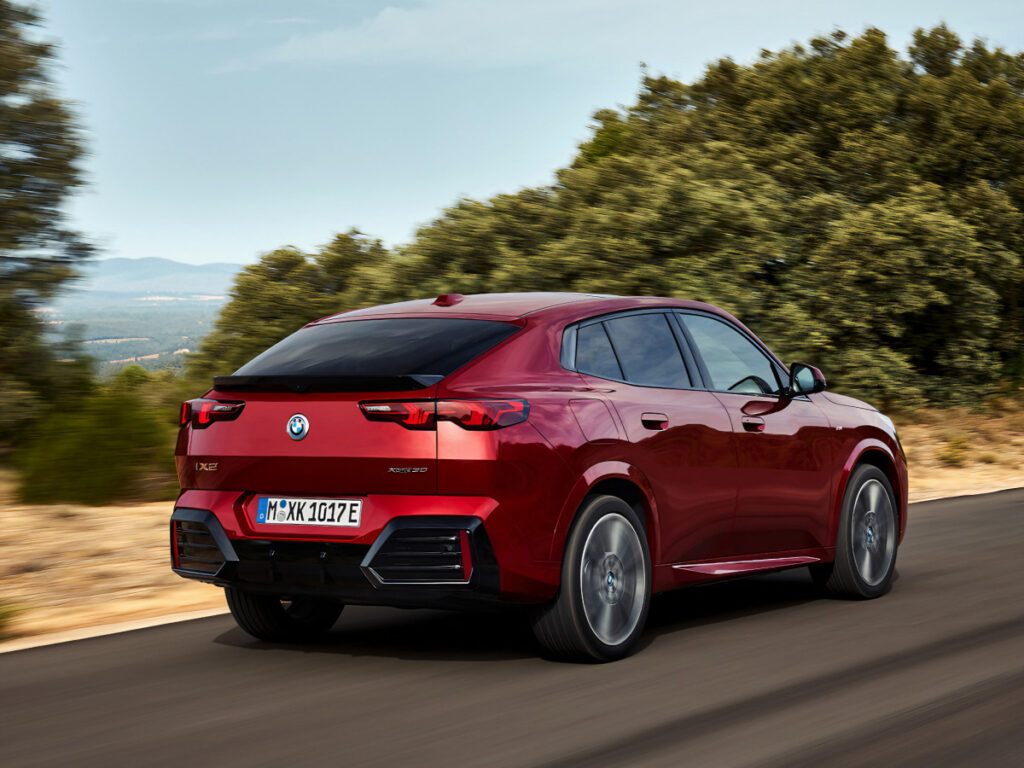 보조금 더하자 "5천만 원대로"…GV60보다 싼 수입 전기 SUV, 뭐길래? 6 BMW iX2 State Subsidy Finalized (6)
