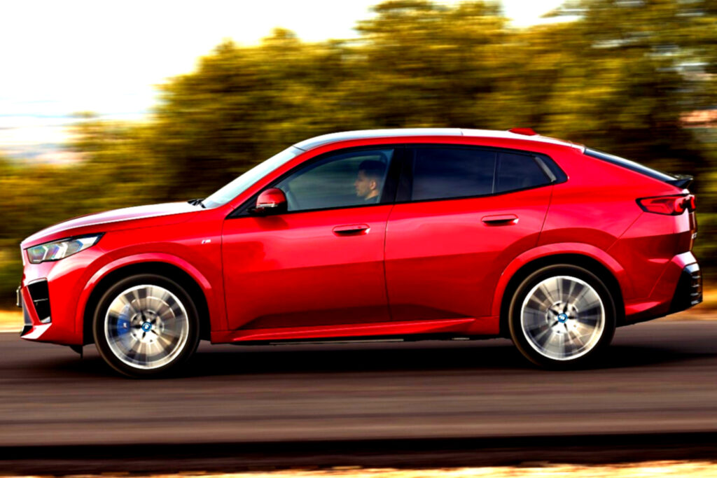 "벤츠 자존심 제대로 긁었다"…BMW의 신형 SUV 등장하자 모두가 '깜짝' 1 BMW iX2 공개