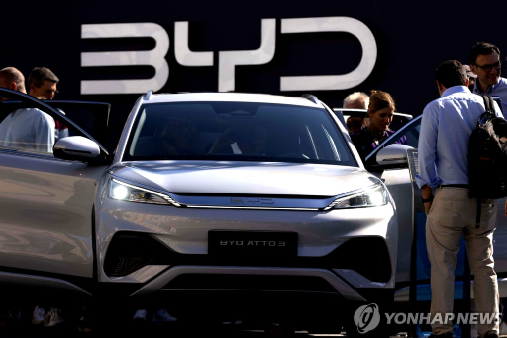 "중국차에 왜 우리 세금을?"… 심상치 않더니 결국 '빨간불', 이유 보니 '황당' 3 BYD 아토3 위기 직면