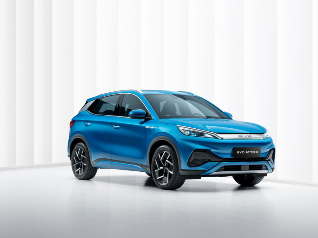 기대감 높았던 SUV인데 "계약 괜히 했다"…소비자 불만 '고조' 3 BYD Atto3 Green Car Listing (3)