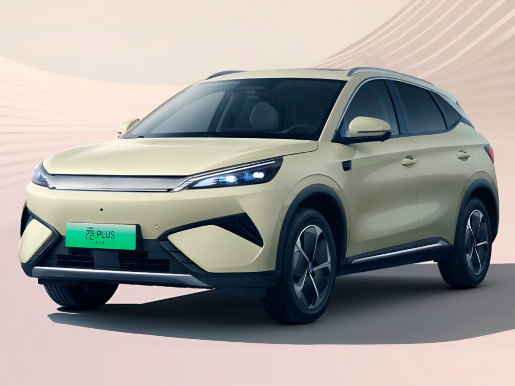 기대감 높았던 SUV인데 "계약 괜히 했다"…소비자 불만 '고조' 4 BYD Atto3 Green Car Listing (4)
