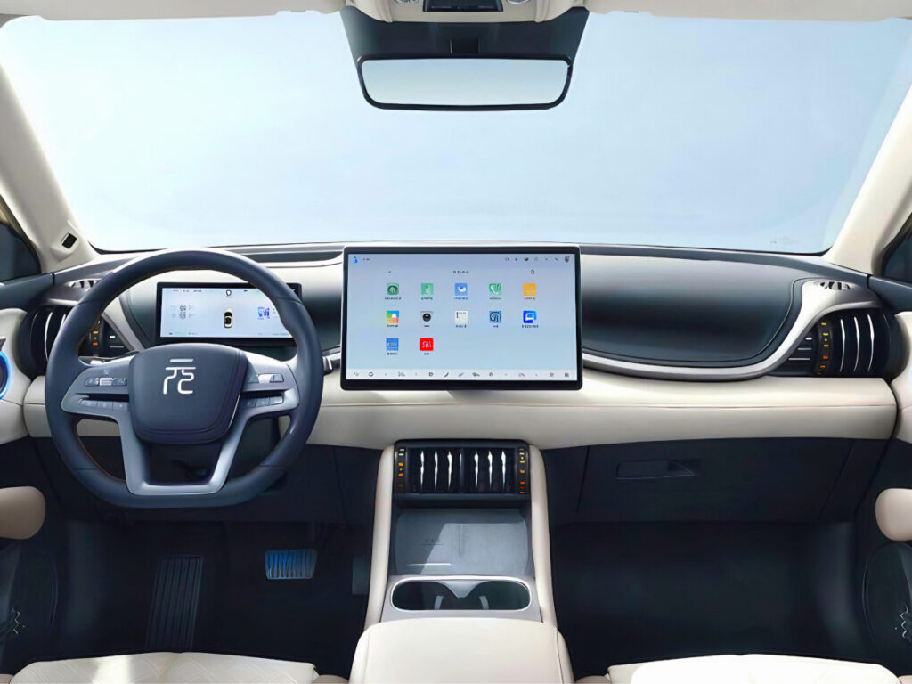 기대감 높았던 SUV인데 "계약 괜히 했다"…소비자 불만 '고조' 5 BYD Atto3 Green Car Listing (5)