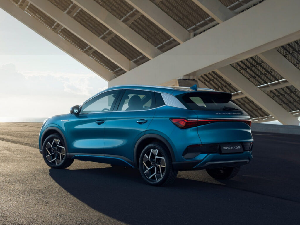 기대감 높았던 SUV인데 "계약 괜히 했다"…소비자 불만 '고조' 9 BYD Atto3 Green Car Listing (9)