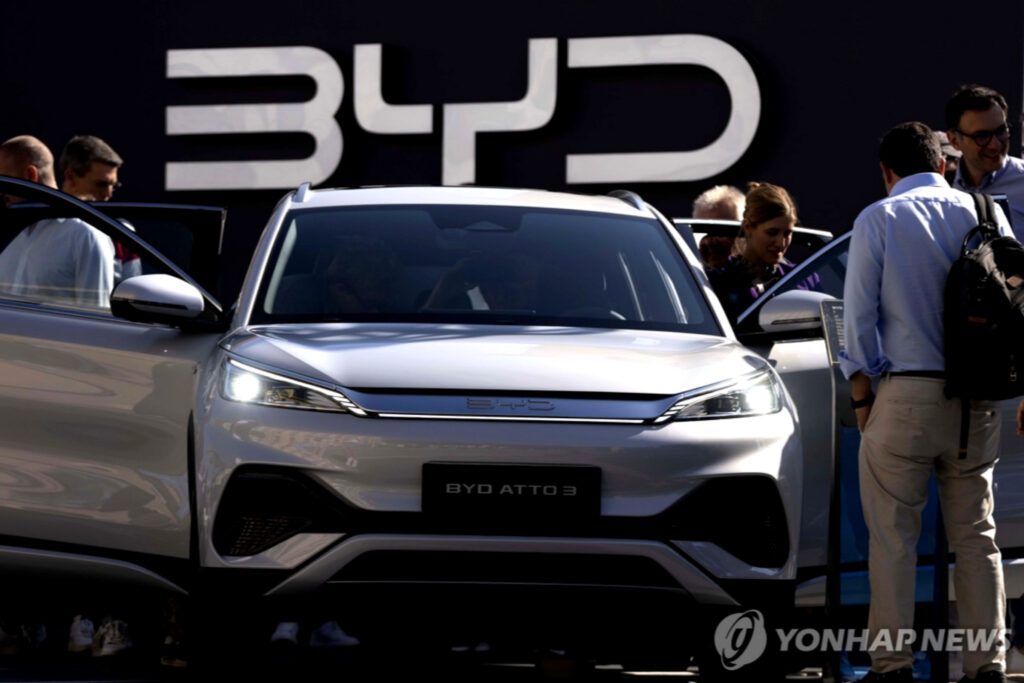 "이러다 주유소 망하겠네…" 단숨에 판 뒤집은 신기술에 업계 '발칵', 정체가 대체? 2 BYD 초급속 충전 기술