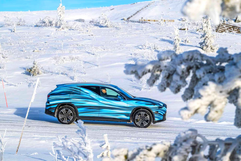 "BMW 부럽지 않다"…비장의 무기 준비한 벤츠, 이대로만 나온다면 '초대박' 3 Benz GLC EV Teaser Released (3)