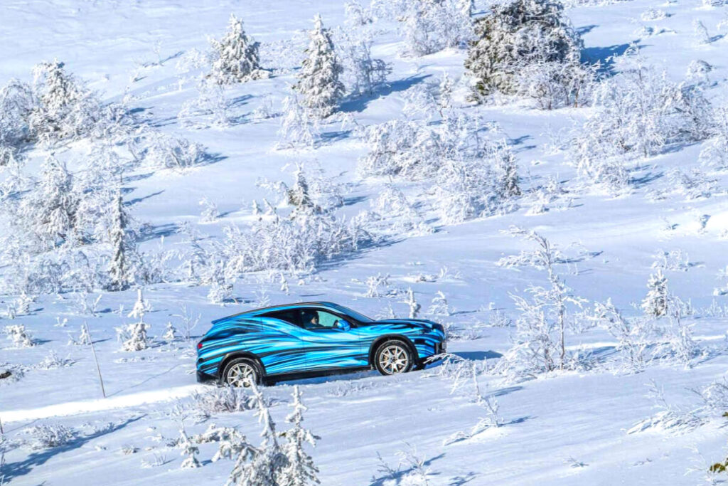 "BMW 부럽지 않다"…비장의 무기 준비한 벤츠, 이대로만 나온다면 '초대박' 7 Benz GLC EV Teaser Released (7)