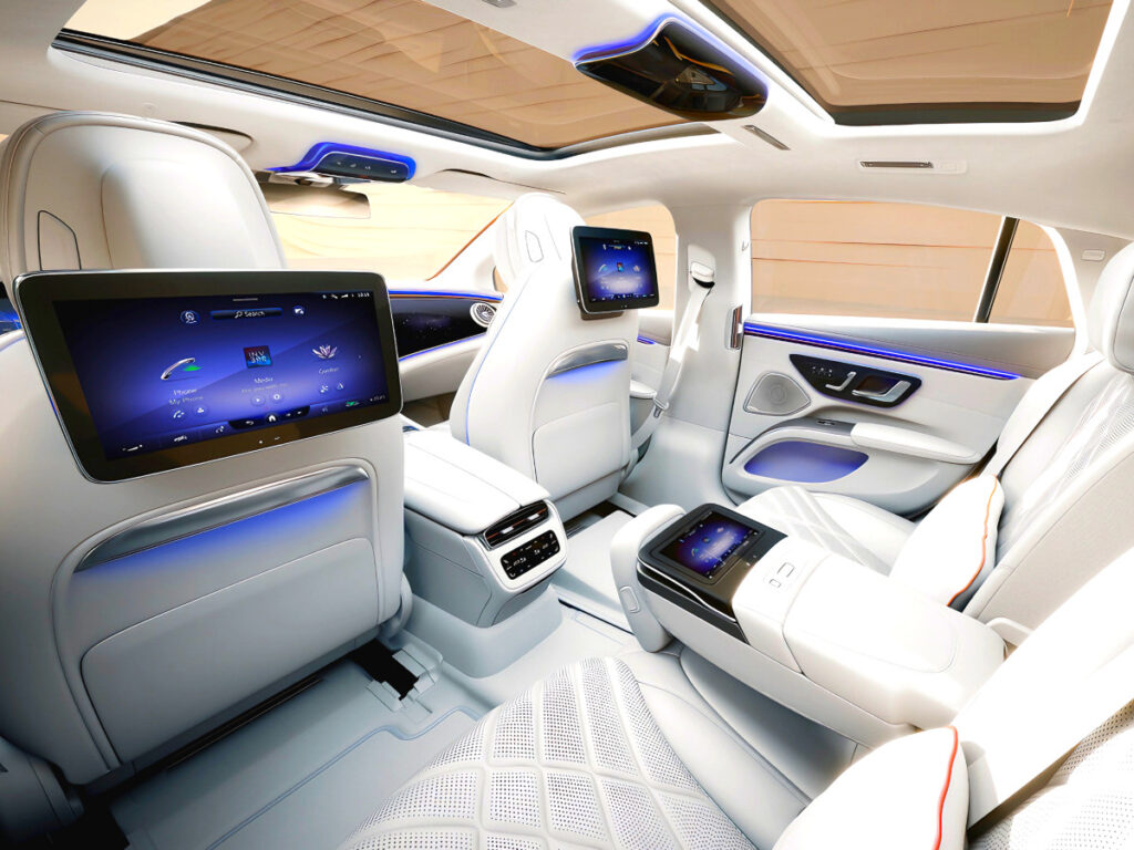 "BMW 오너들 후회할 수도"…출시 임박한 벤츠 신차, 가격 보고 '깜짝' 1 Benz New EQS 350 Pricing Revealed