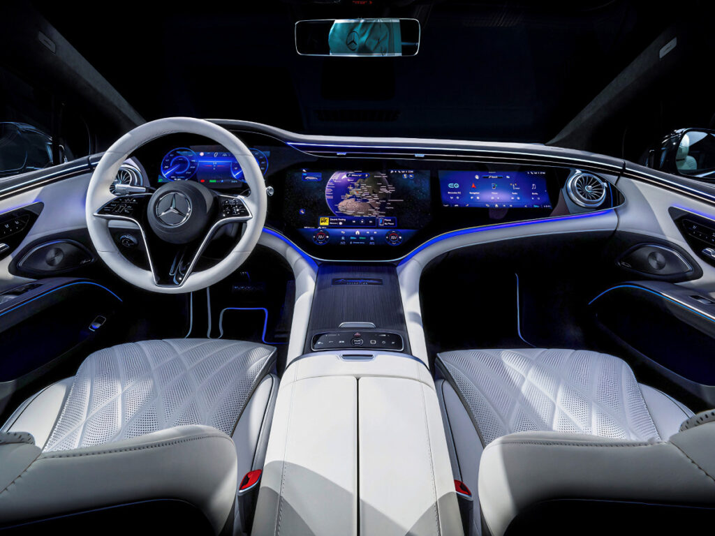 "BMW 오너들 후회할 수도"…출시 임박한 벤츠 신차, 가격 보고 '깜짝' 4 Benz New EQS 350 Pricing Revealed (4)