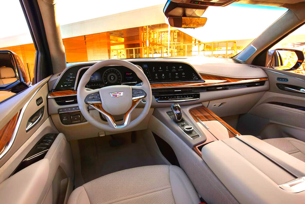 1900만 원 싸다? "여보 지금이 기회야"…역대급 할인 터졌다 1 Cadillac 2025 March Promotion