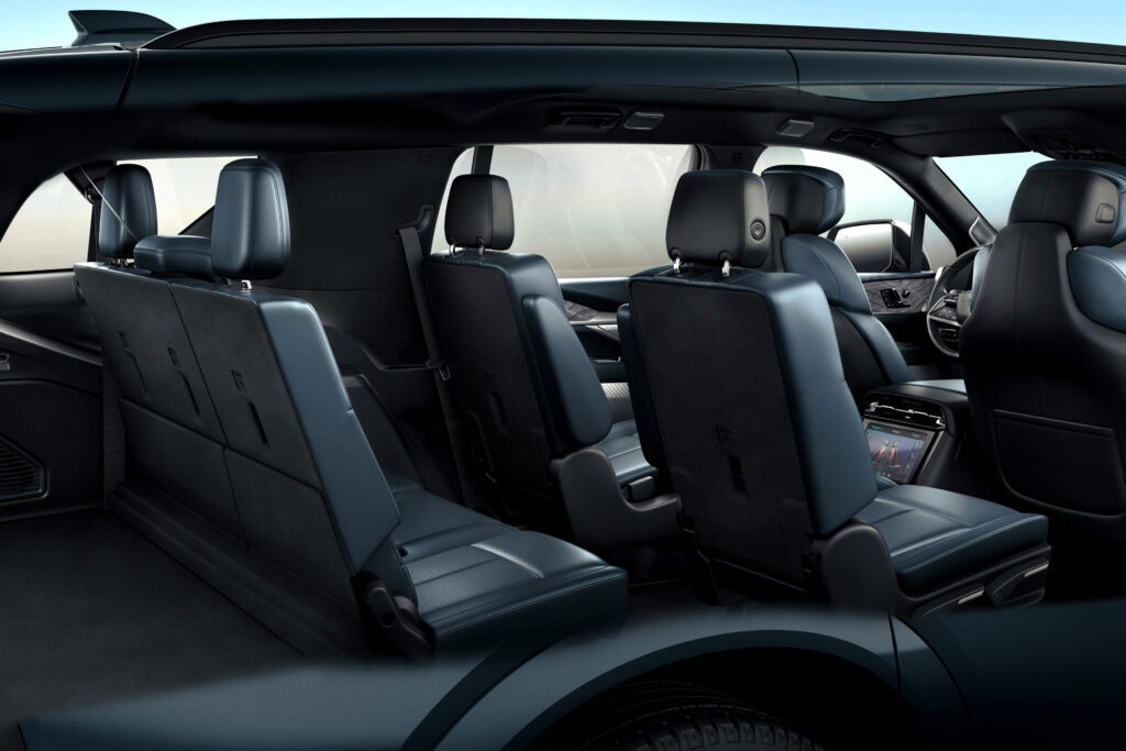 "BMW·벤츠도 명함 못 내민다"… 압도적 존재감 신차 등장에 '맙소사' 3 캐딜락 전기 SUV 공개