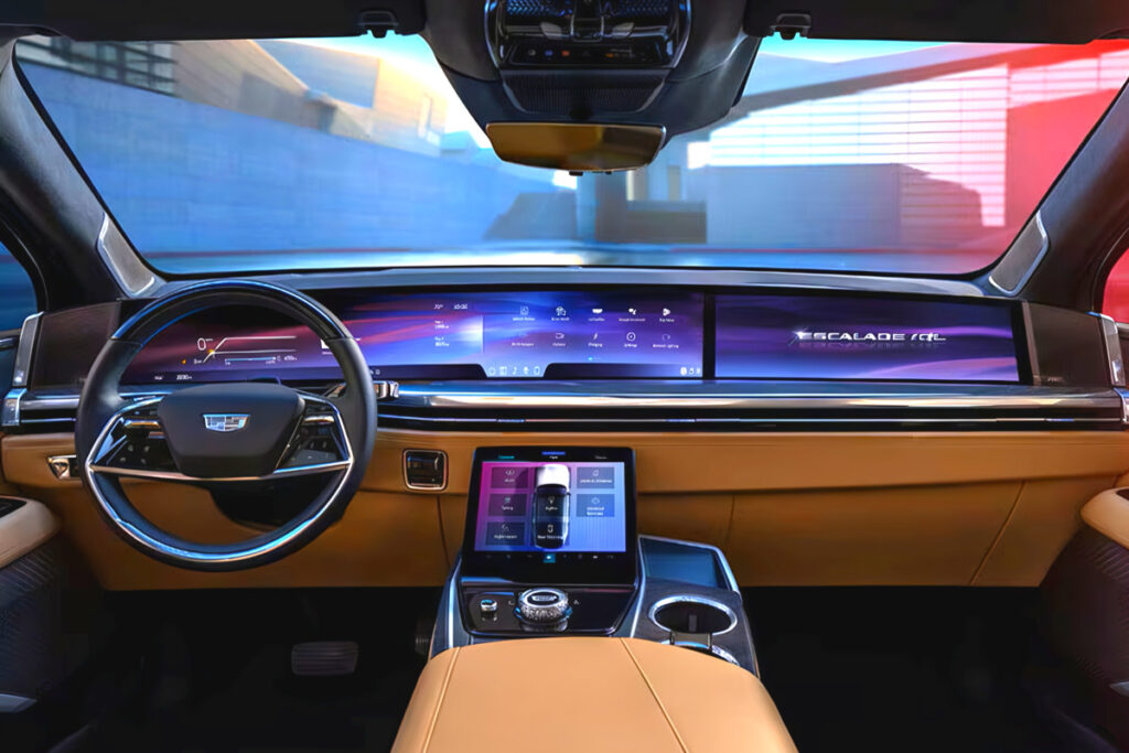 1억 원대 가격인데 "740km 달린다"…큰 車 좋아하는 아빠들에 '딱' 5 Cadillac Escalade IQL Revealed (5)