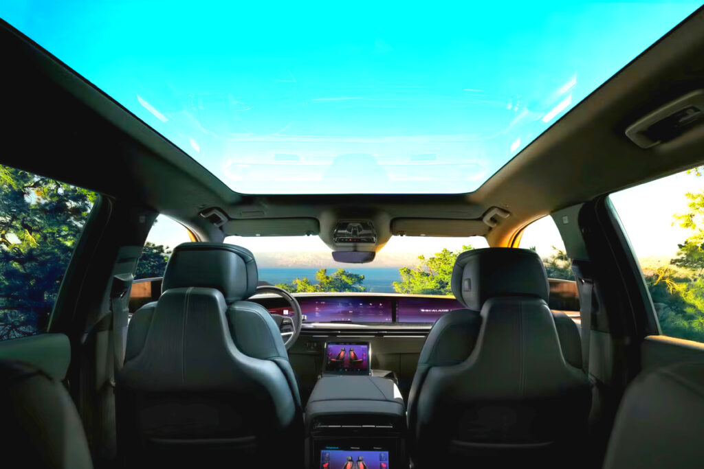 1억 원대 가격인데 "740km 달린다"…큰 車 좋아하는 아빠들에 '딱' 6 Cadillac Escalade IQL Revealed (6)