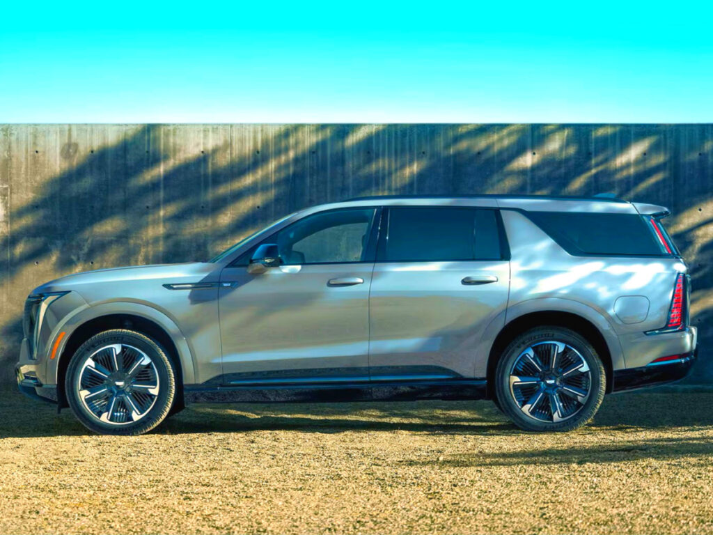 실내가 호텔 수준 "한번 타면 못 내린다는 SUV"…가격이 무려? 1 Cadillac Escalade IQL pricing