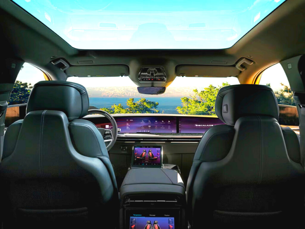 실내가 호텔 수준 "한번 타면 못 내린다는 SUV"…가격이 무려? 5 Cadillac Escalade IQL pricing (5)