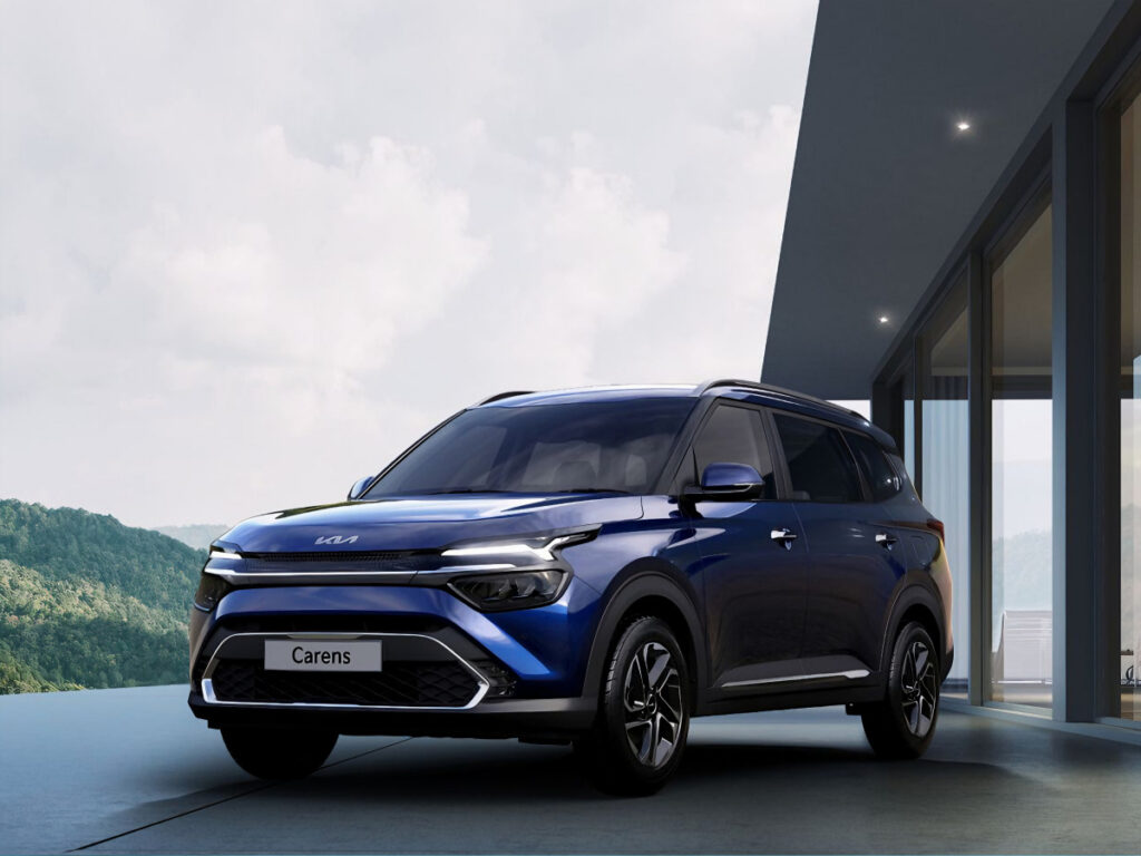 "이 차가 다시 부활하다니"…새 심장 달고 등장한 기아 '명차' 2 Carens Electric Vehicle Announcement (2)