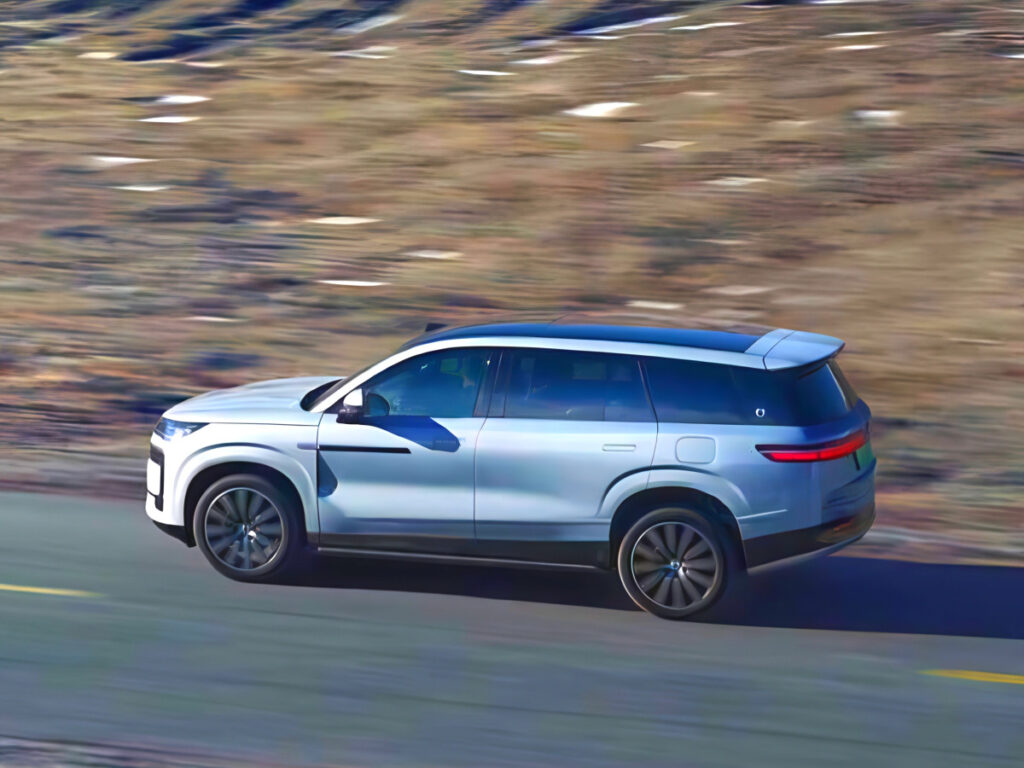 "입 벌어진다"...5.2m 크기 뽐내는 괴물급 SUV, 주행거리가 '무려' 1 Denza N9 China pricing revealed