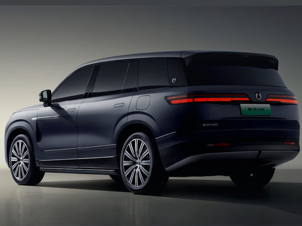 "입 벌어진다"...5.2m 크기 뽐내는 괴물급 SUV, 주행거리가 '무려' 7 Denza N9 China pricing revealed (7)