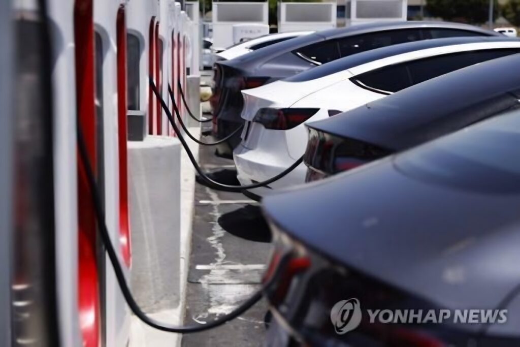 전기차 충전 불만 폭발? "이건 생각지도 못했다"...일론 머스크가 내놓은 '신의 한수' 2 일론 머스크