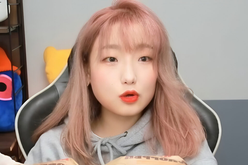 월에 버는 돈만 1억인데 "생존 위협받는다"…한계 온 유튜버들, 왜? 3 Foodie YouTuber Health Red Flags (3)