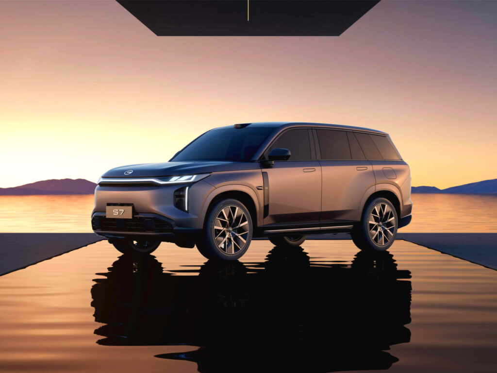 "4천만원 대인데 싼타페보다 크다"...무려 1150km 달리는 SUV 정체 2 GAC Trumpchi S7 launched (2)