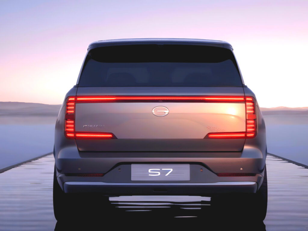 "4천만원 대인데 싼타페보다 크다"...무려 1150km 달리는 SUV 정체 4 GAC Trumpchi S7 launched (4)