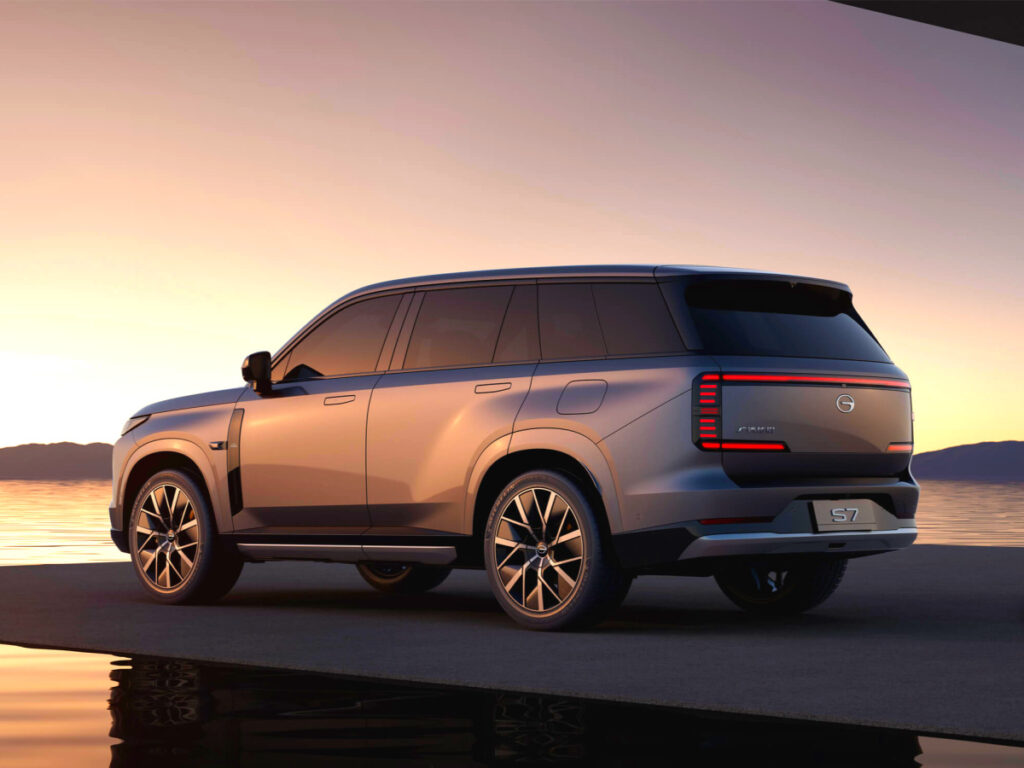 "4천만원 대인데 싼타페보다 크다"...무려 1150km 달리는 SUV 정체 6 GAC Trumpchi S7 launched (6)