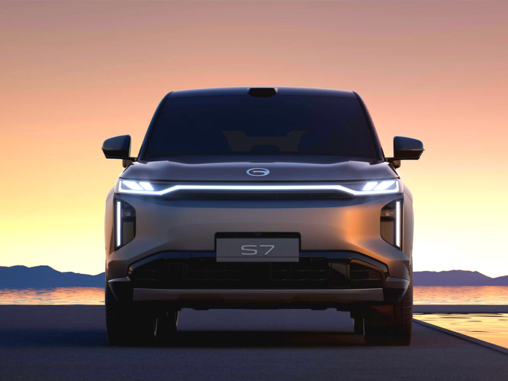 "4천만원 대인데 싼타페보다 크다"...무려 1150km 달리는 SUV 정체 7 GAC Trumpchi S7 launched (7)