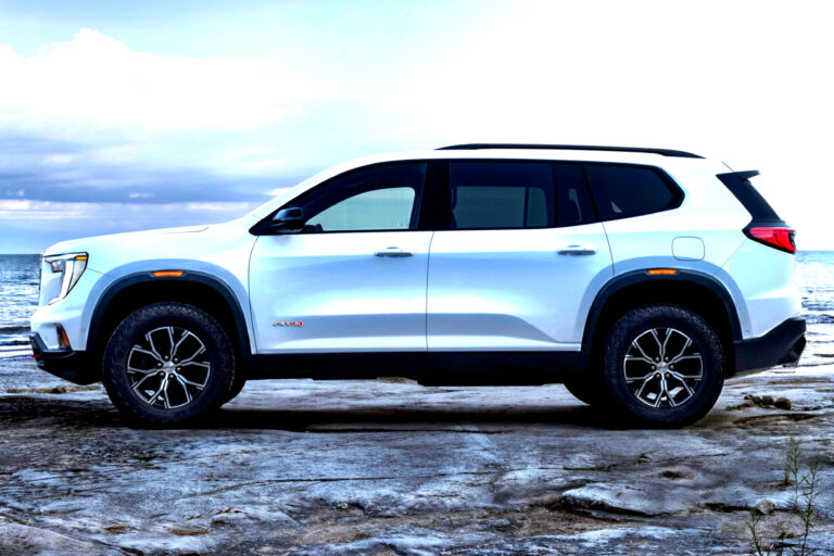 GMC 대형 SUV 아카디아