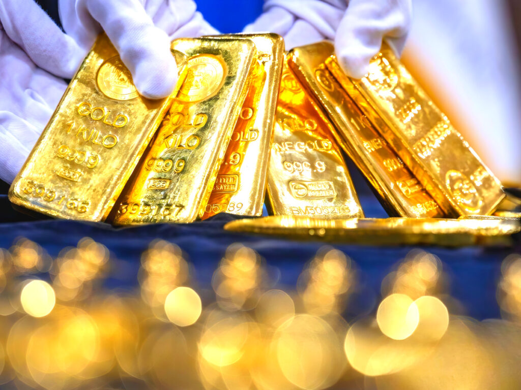 천정부지 올랐는데 "이게 왜 이래요?", "한국만 유독 이상하다?"...이유보니 '맙소사' 1 Gold prices at home and abroad