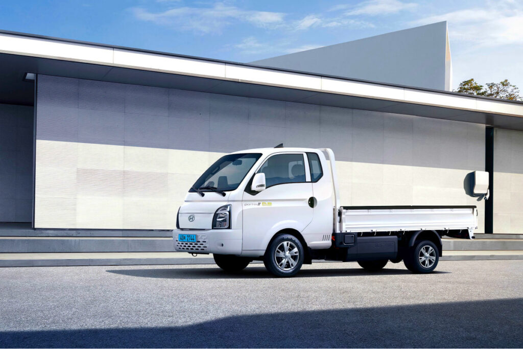 소상공인 먹여살린 車인데 "대폭 바뀌었다"…어떻게 달라졌나 봤더니 6 Hyundai 2025 Porter2 Electric Launch (6)
