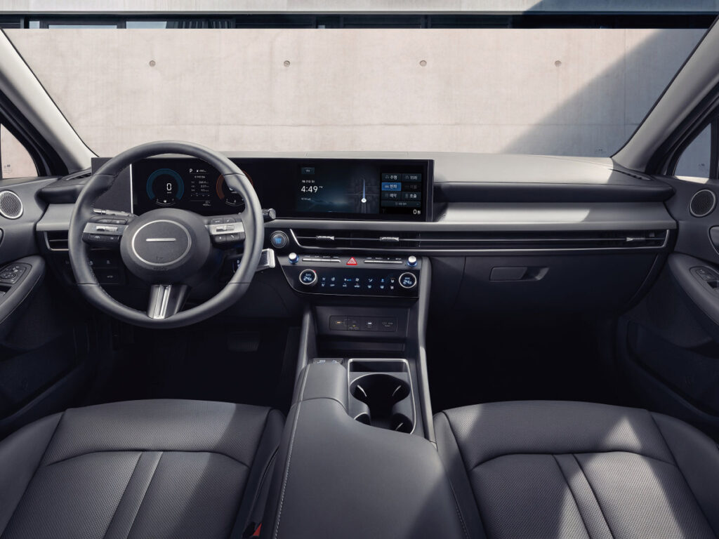 "대체 얼마나 좋길래?"…대폭 바뀐 중형 세단, 2천만 원대 가격까지 '완벽' 5 Hyundai launches 2025 Sonata Taxi (5)