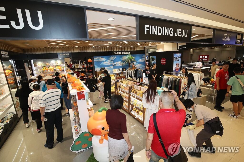 "이러다 관광객 다 뺏긴다"… '비상등' 켜진 제주도, 무슨 일? 3 제주도