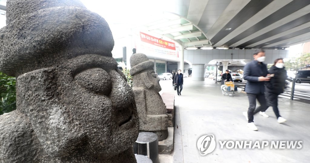 "이러다 관광객 다 뺏긴다"… '비상등' 켜진 제주도, 무슨 일? 4 제주도