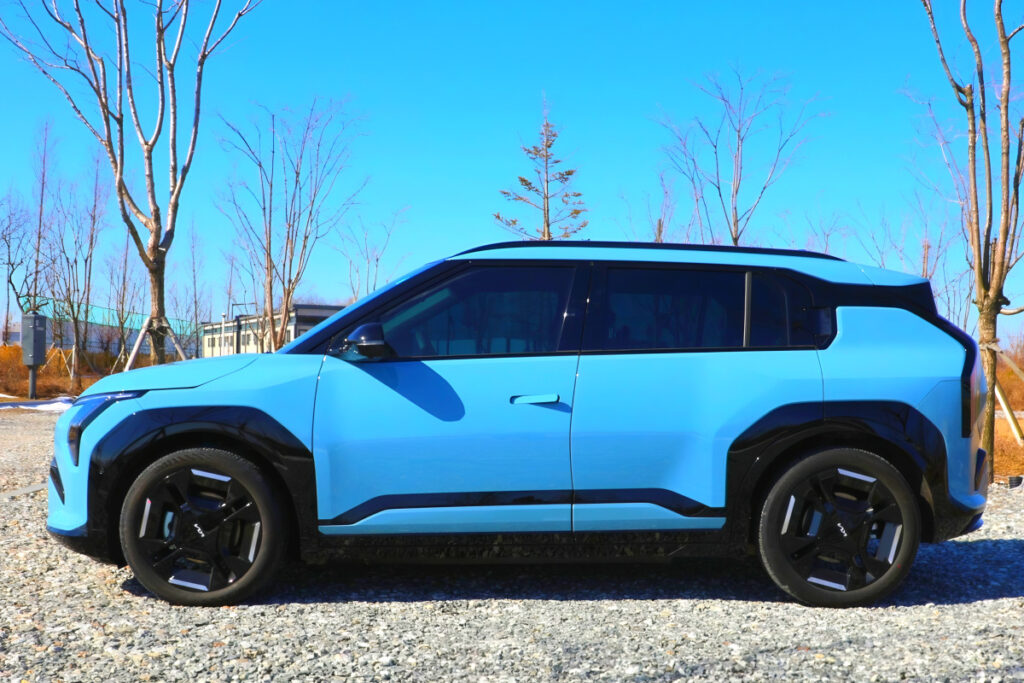가격 동결 좋아했는데 "이건 선 넘었다"…기아가 '이럴 줄은' 1 Kia 2025 EV Option Controversy