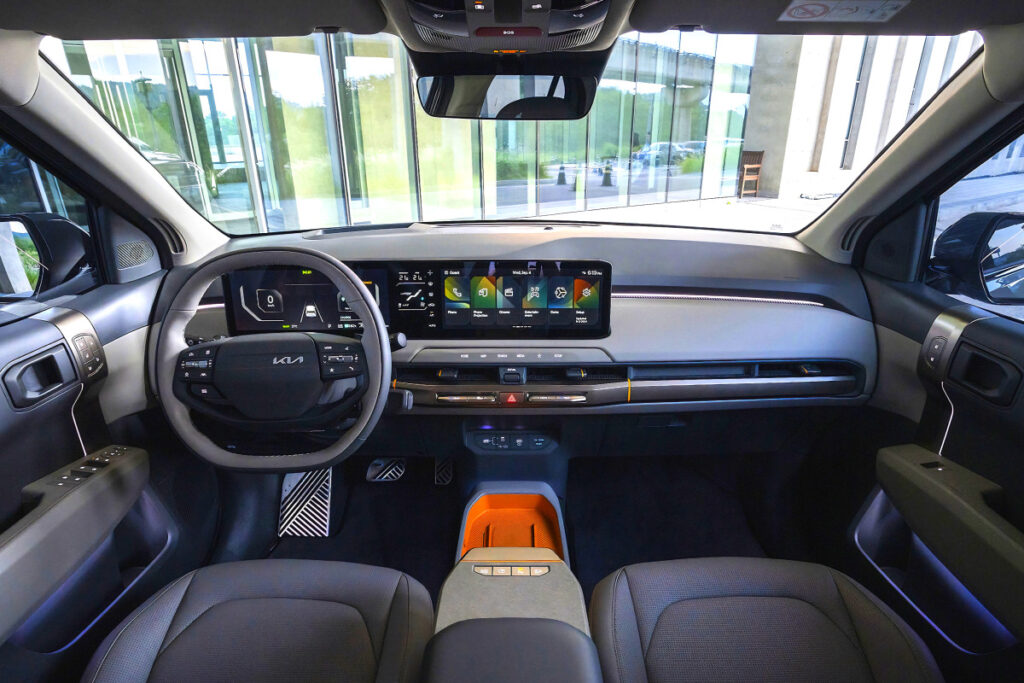 가격 동결 좋아했는데 "이건 선 넘었다"…기아가 '이럴 줄은' 5 Kia 2025 EV Option Controversy (5)