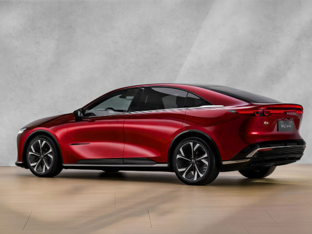 "일본차인데 670만 원 싸게 판다?"…혜성처럼 등장한 쏘나타급 전기 세단 6 Mazda 6e launches in Europe (6)